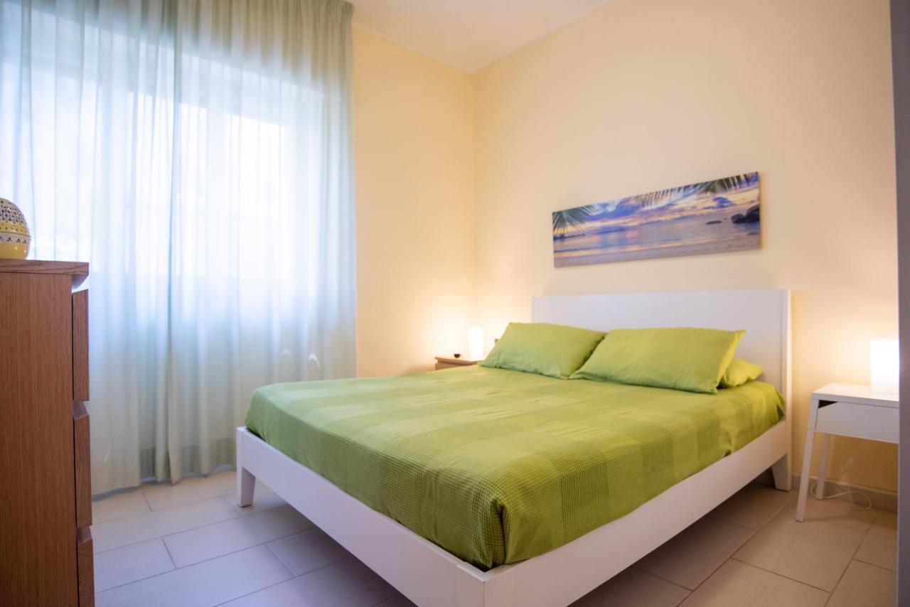 ג'ובינאצו Blu Sun Apartment In Complesso Riva Del Sole מראה חיצוני תמונה