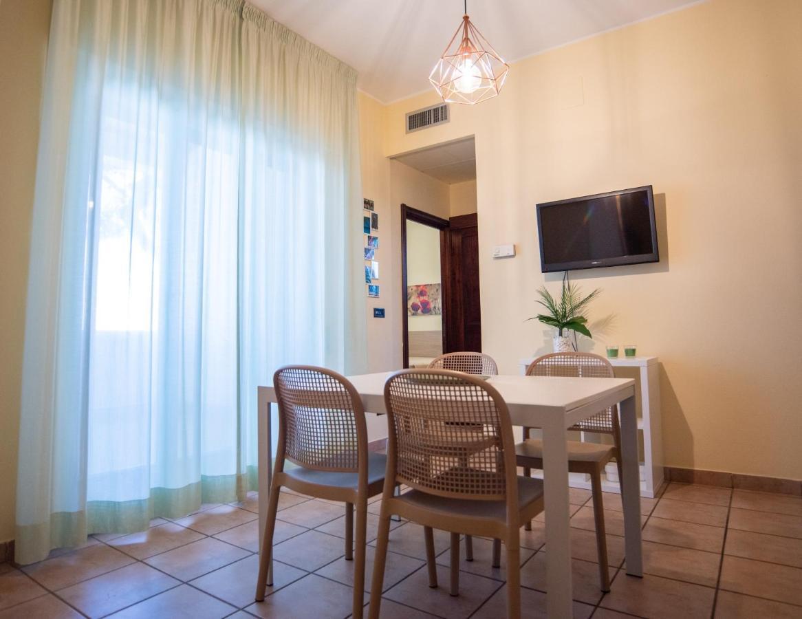 ג'ובינאצו Blu Sun Apartment In Complesso Riva Del Sole מראה חיצוני תמונה