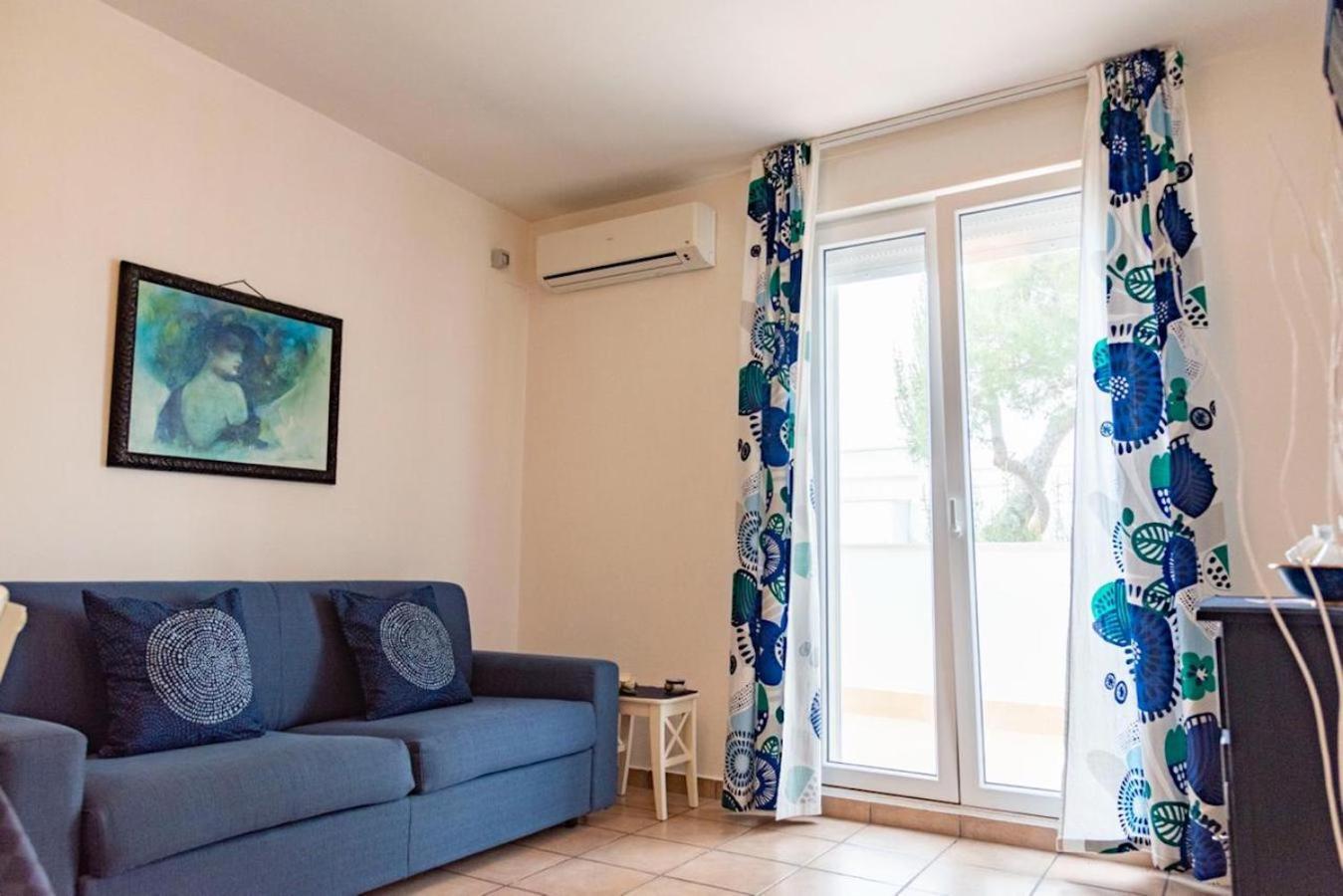 ג'ובינאצו Blu Sun Apartment In Complesso Riva Del Sole מראה חיצוני תמונה