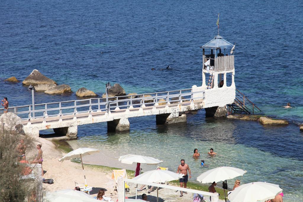 ג'ובינאצו Blu Sun Apartment In Complesso Riva Del Sole מראה חיצוני תמונה